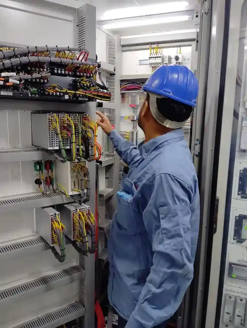 Electrical control panel and industrial cabling